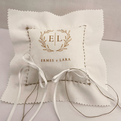 Cuscino portafedi quadrato personalizzato iniziali